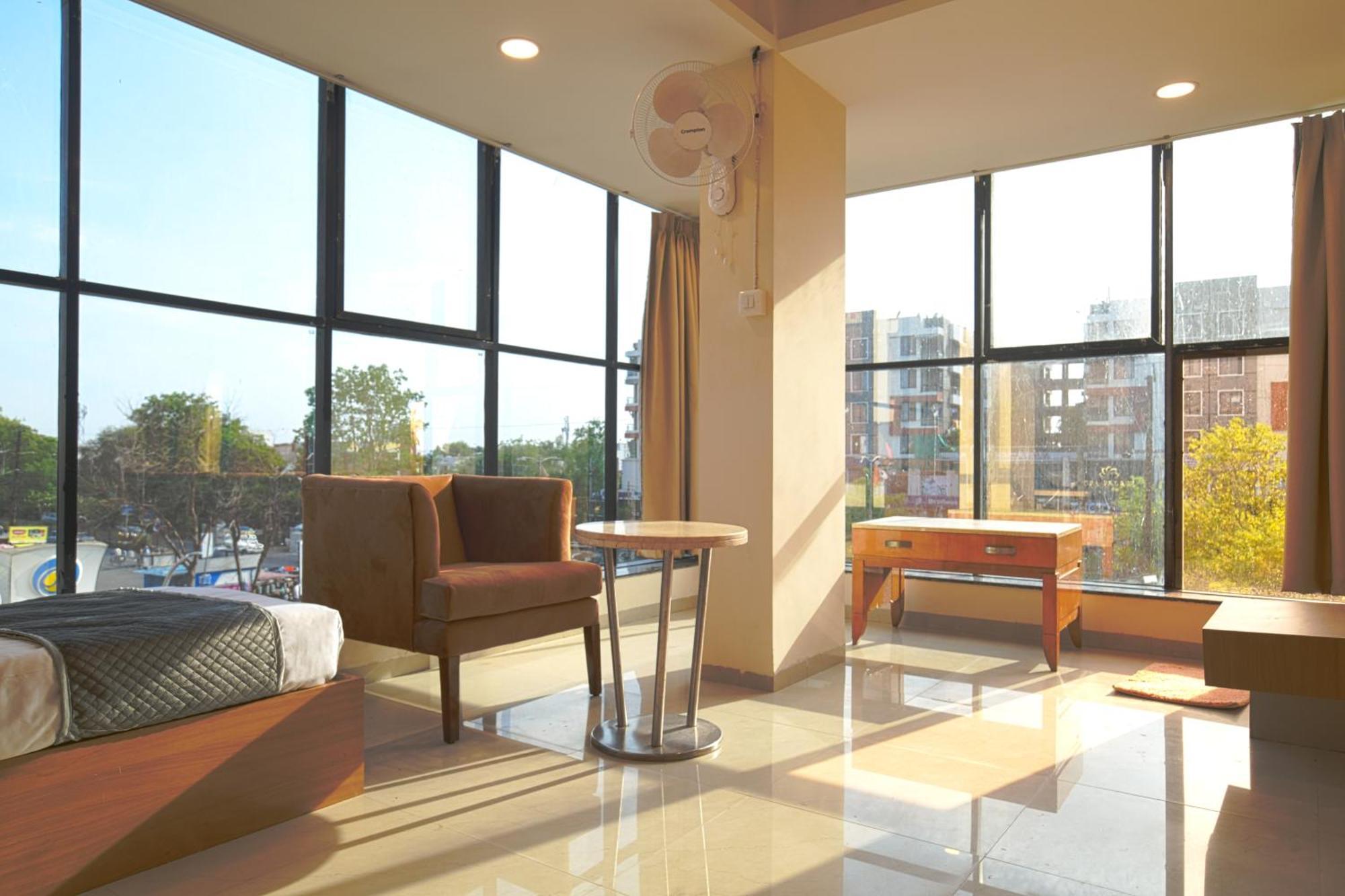 Hotel Shivlok Ujjain Habitación foto
