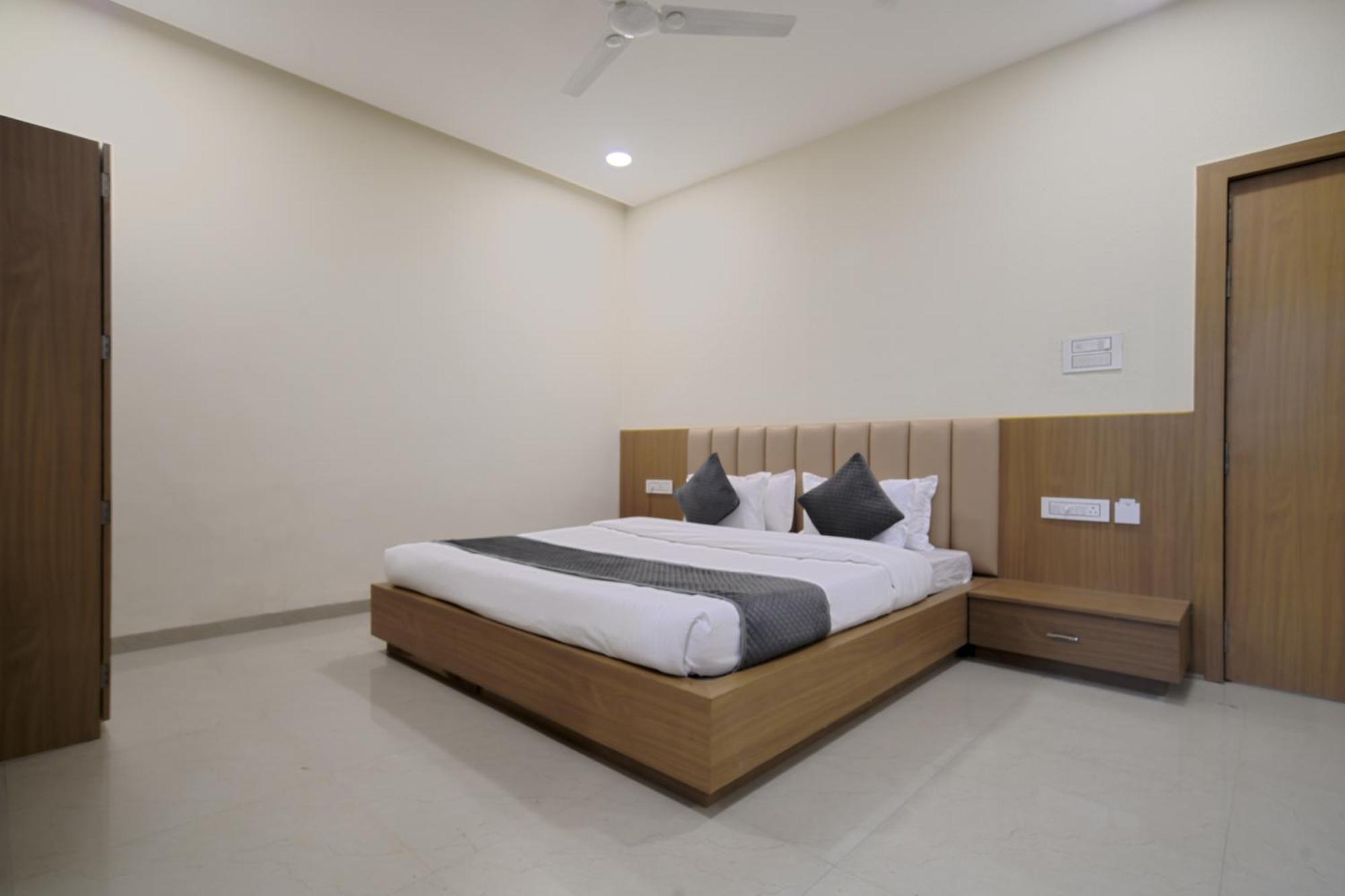 Hotel Shivlok Ujjain Habitación foto